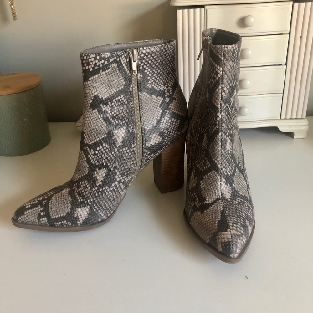 Carlos Santana Snake Booties